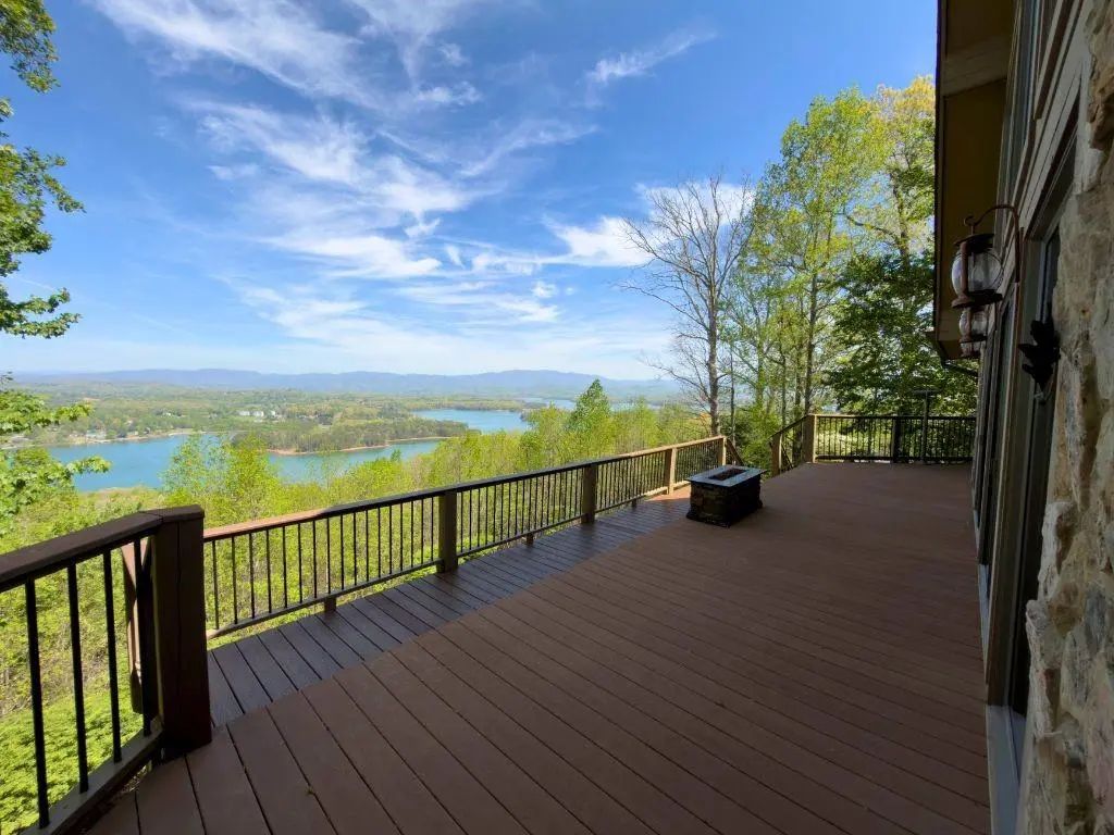 928 Kirkland Drive, Hiawassee