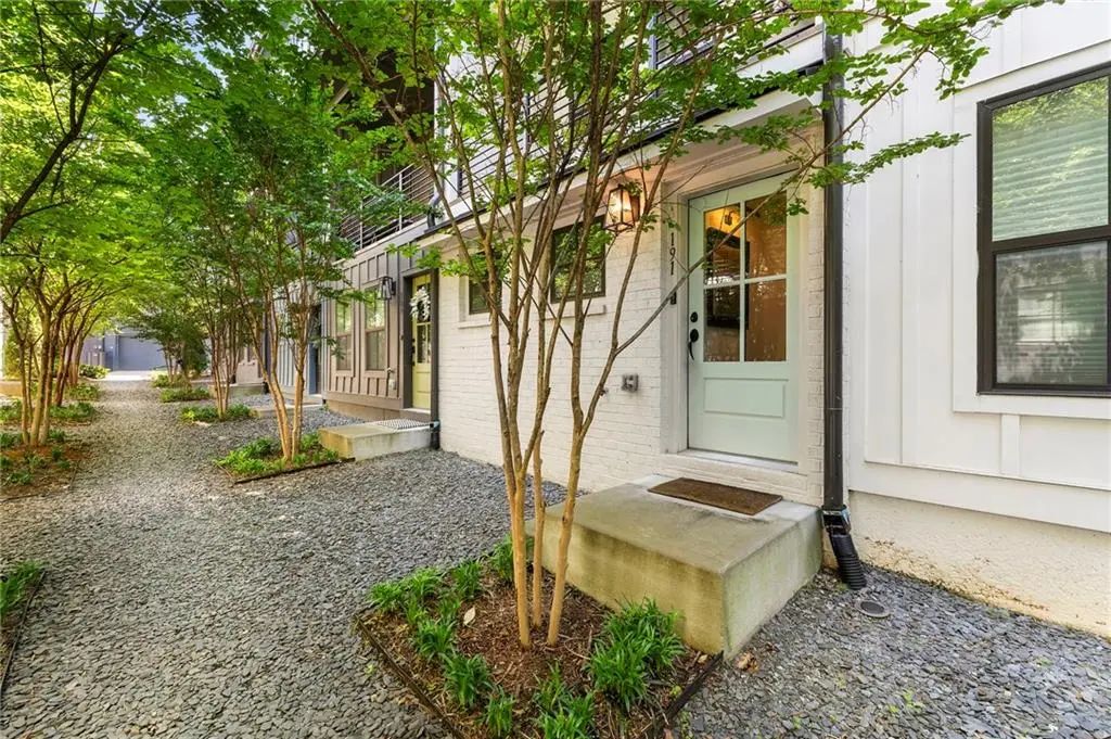 191 Chestnut Circle, Atlanta