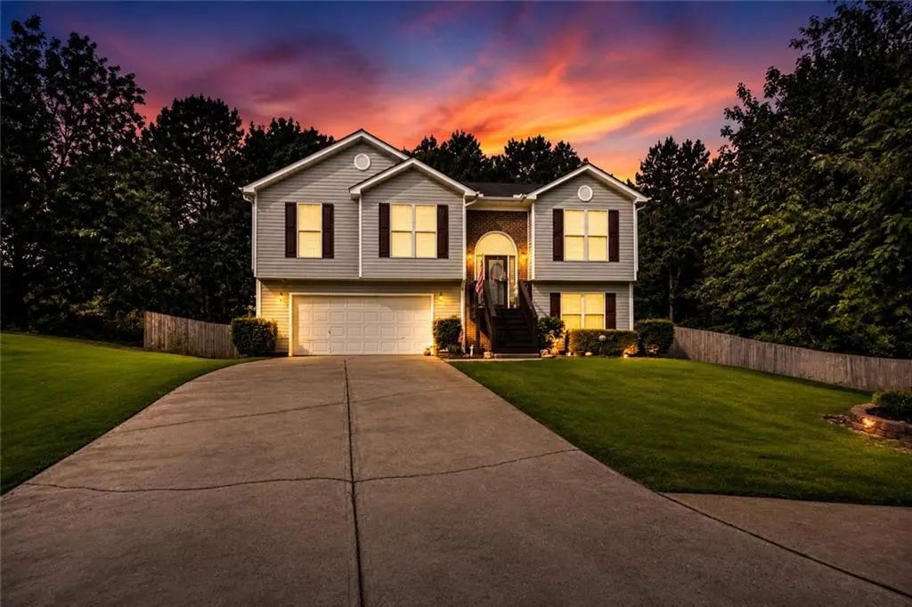 323 Natchez Circle, Winder