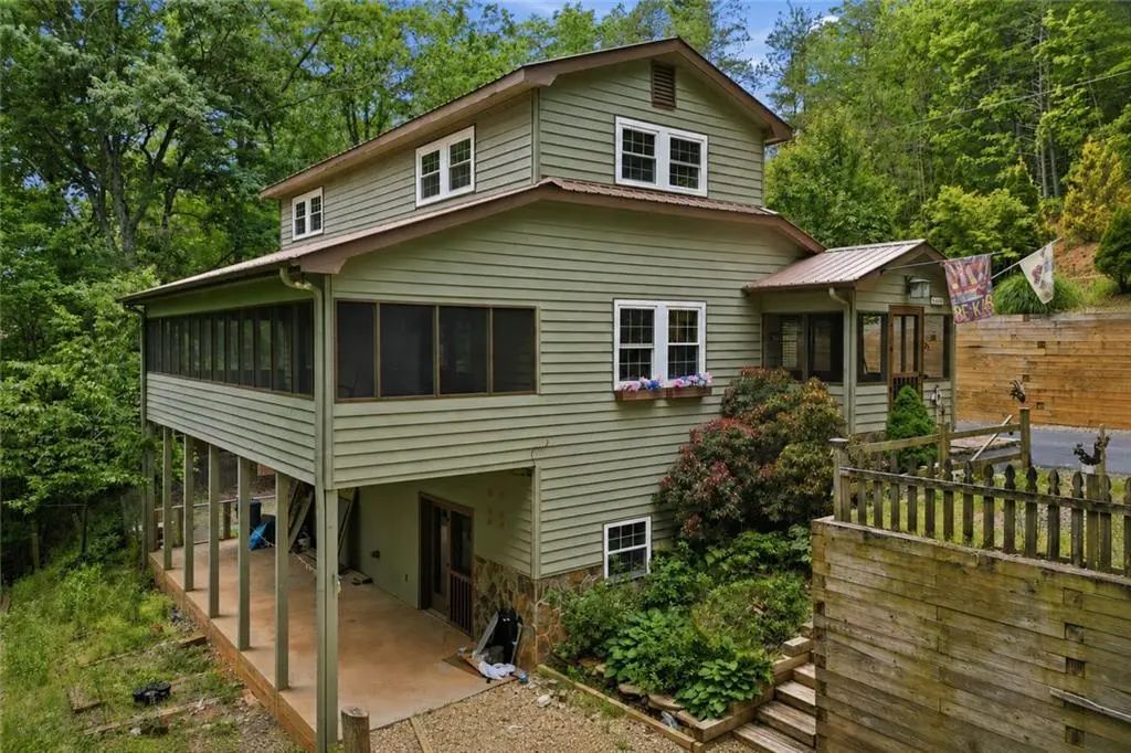 946 Laurel Circle, Blue Ridge
