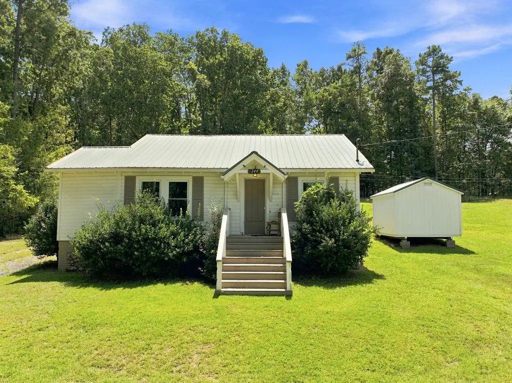 244 Pleasant Valley Road Se, Silver Creek