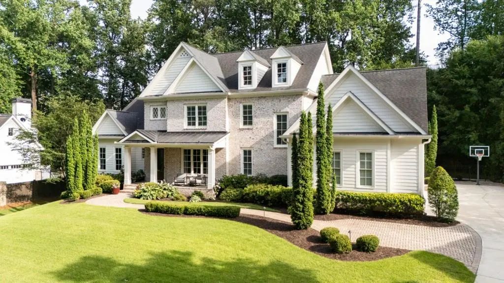 723 Glenairy Court, Sandy Springs