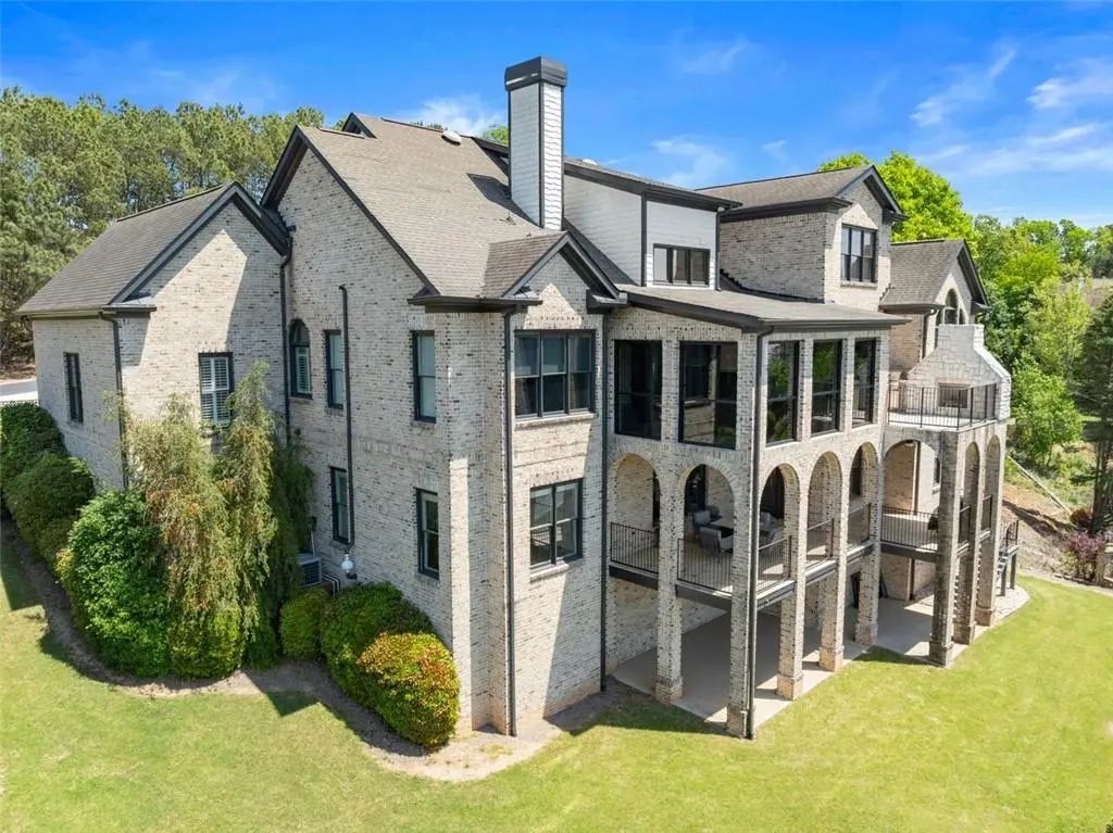 2771 Point Overlook, Gainesville