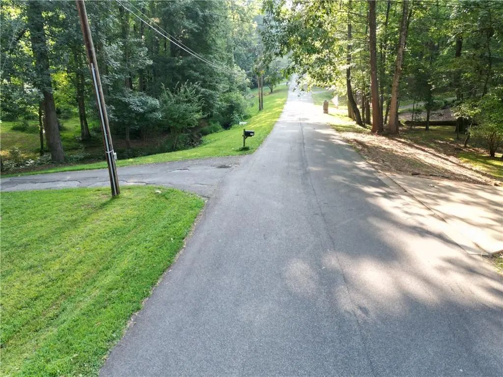 Glenell Drive, Woodstock