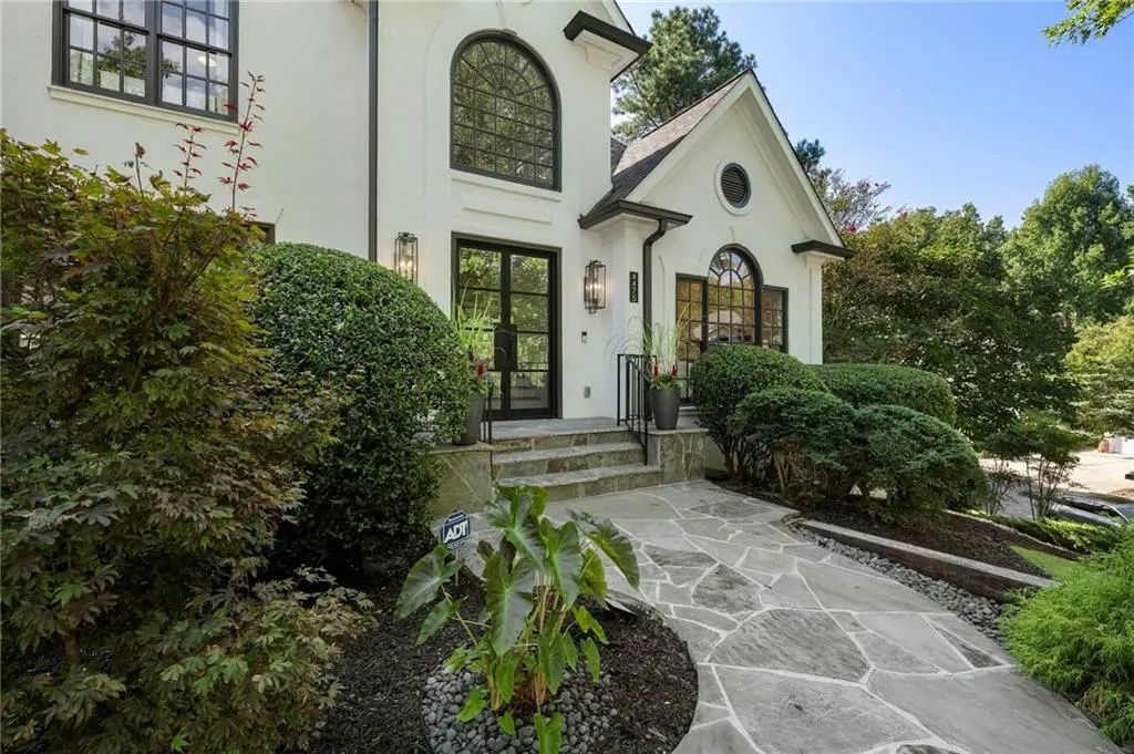 4475 Crestwicke Pointe, Sandy Springs