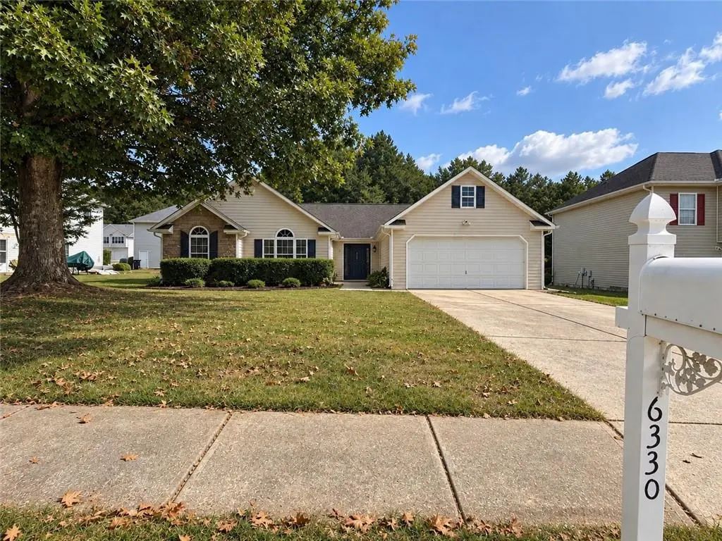 6330 Queensdale Drive, Douglasville