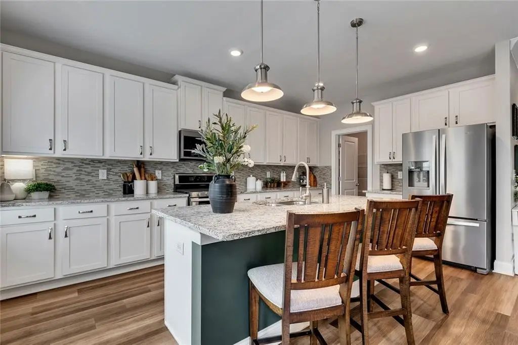204 Meadows Court, Woodstock
