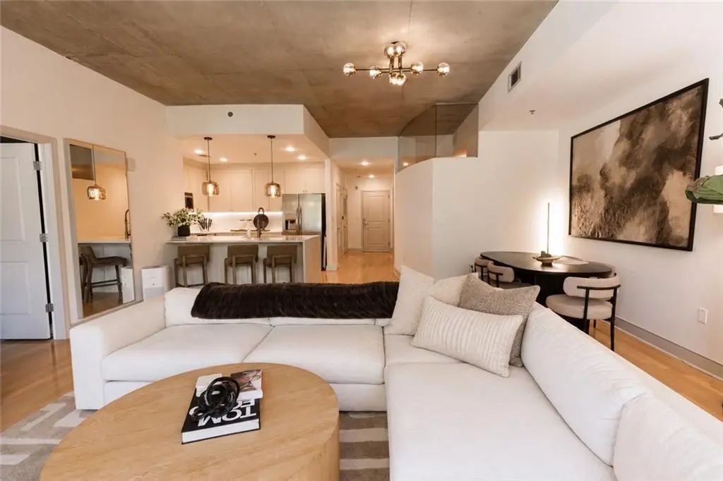 Unit 814 - 950 W Peachtree Street Nw, Atlanta