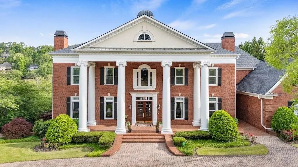 1075 Carnoustie Lane, Alpharetta
