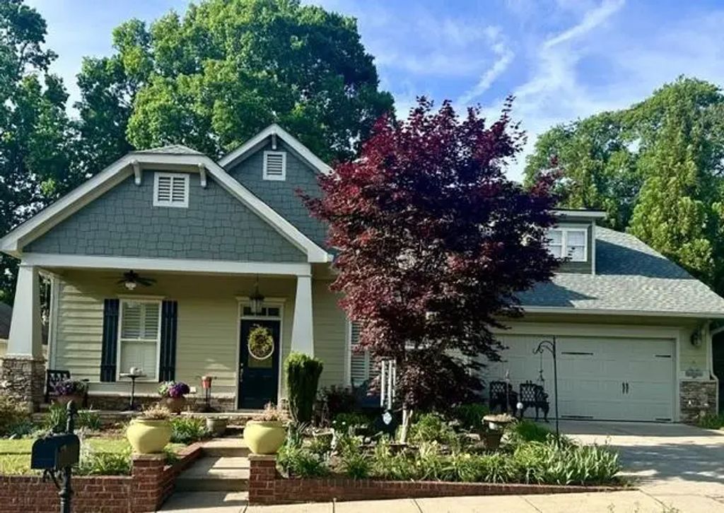 104 Willow Overlook, Canton