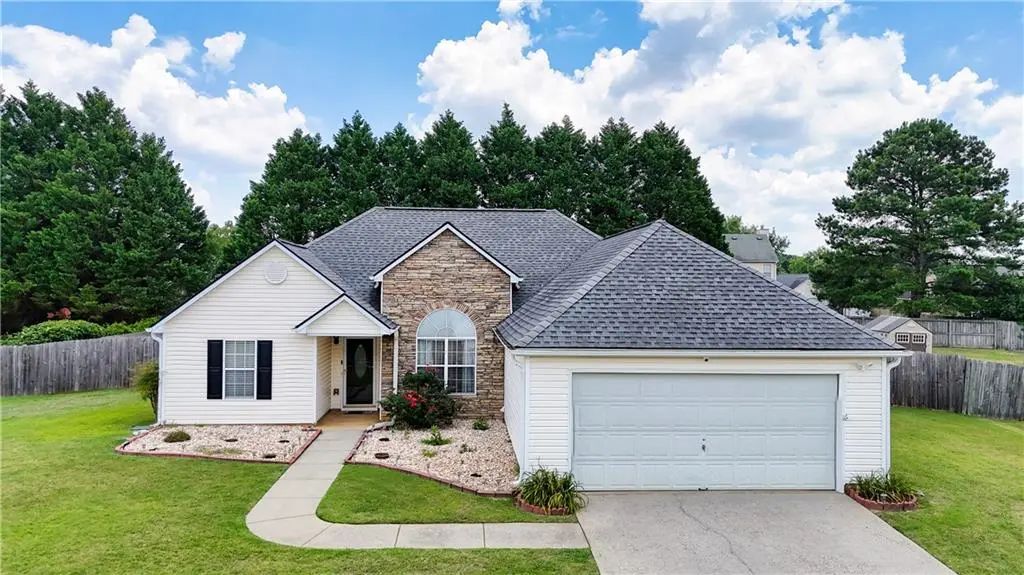 3905 Michaels Creek Way, Loganville