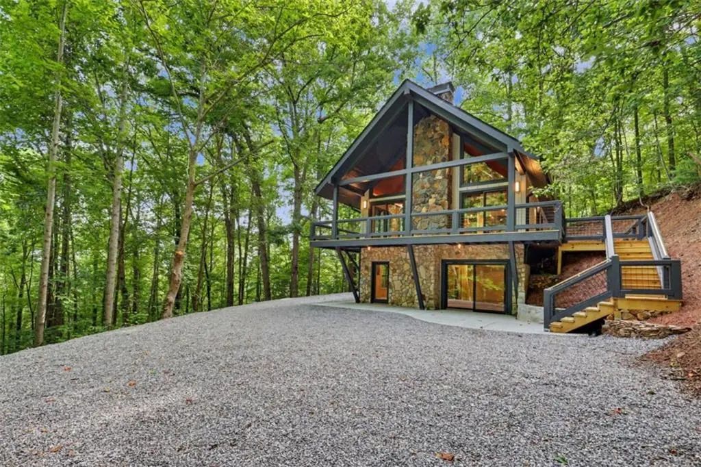 1583 Spring Cove Road, Blairsville