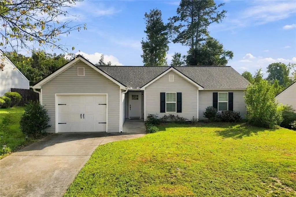 1215 Hillcrest Glenn Circle, Sugar Hill