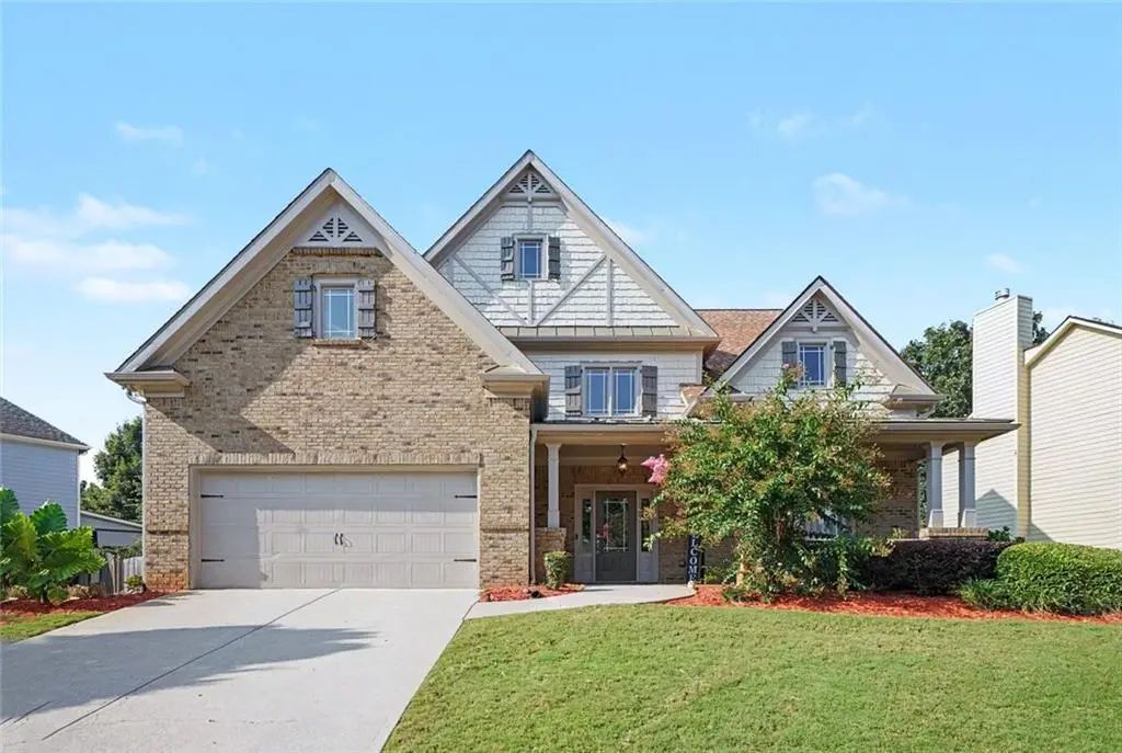 825 Grand Ivey Place, Dacula
