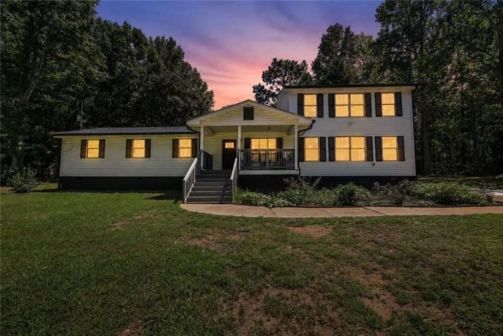 727 Tanners Bridge Circle, Bethlehem