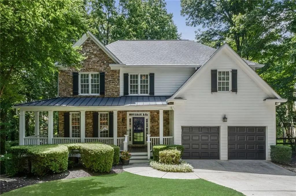 3060 Burlingame Drive, Roswell