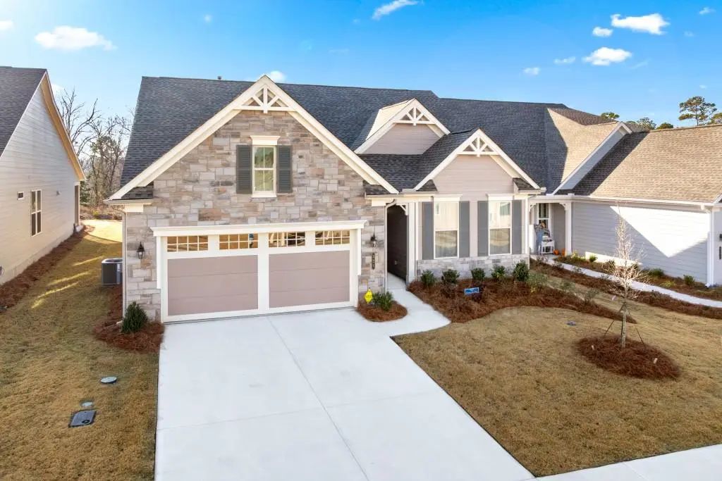 321 Bear Way, Hoschton