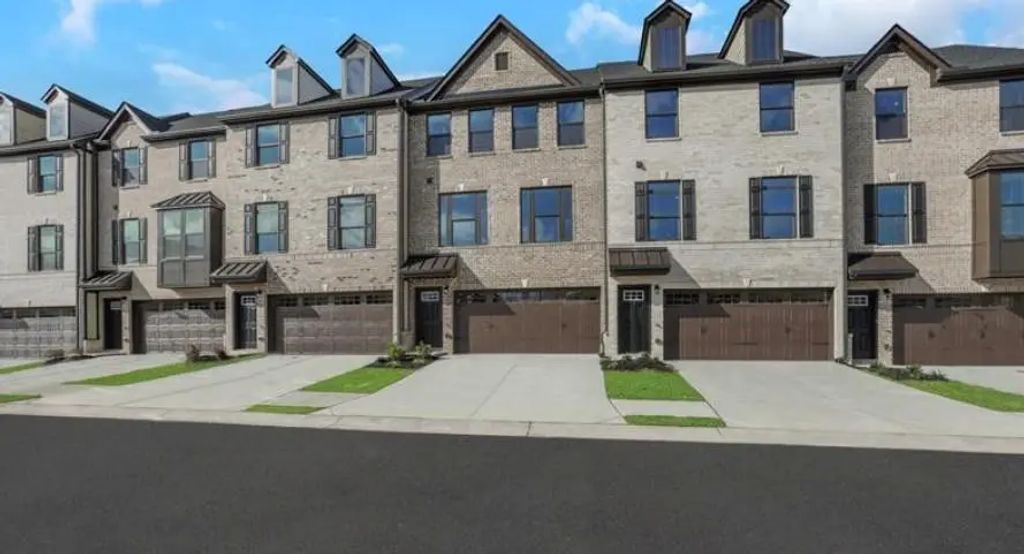 1090 Crimson Drive, Lawrenceville