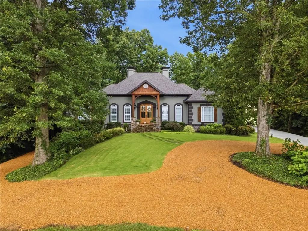 416 Spring Place Road Ne, White