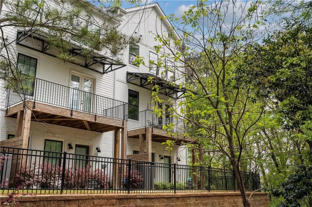 2004 Oak Lane Nw, Atlanta