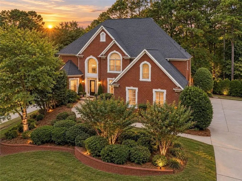 1327 Bridgemill Avenue, Canton
