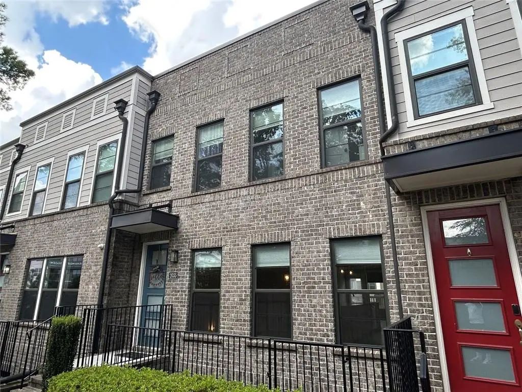 2035 Holtz Lane Nw, Atlanta