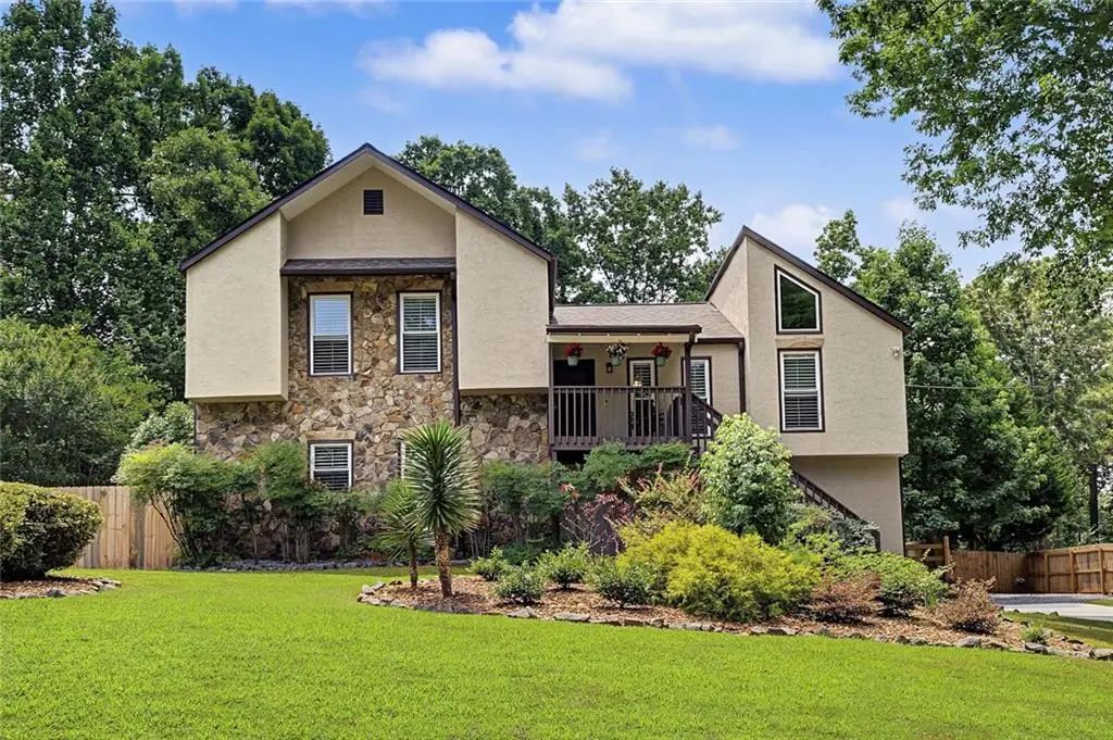 154 W Putnam Ferry Road, Woodstock