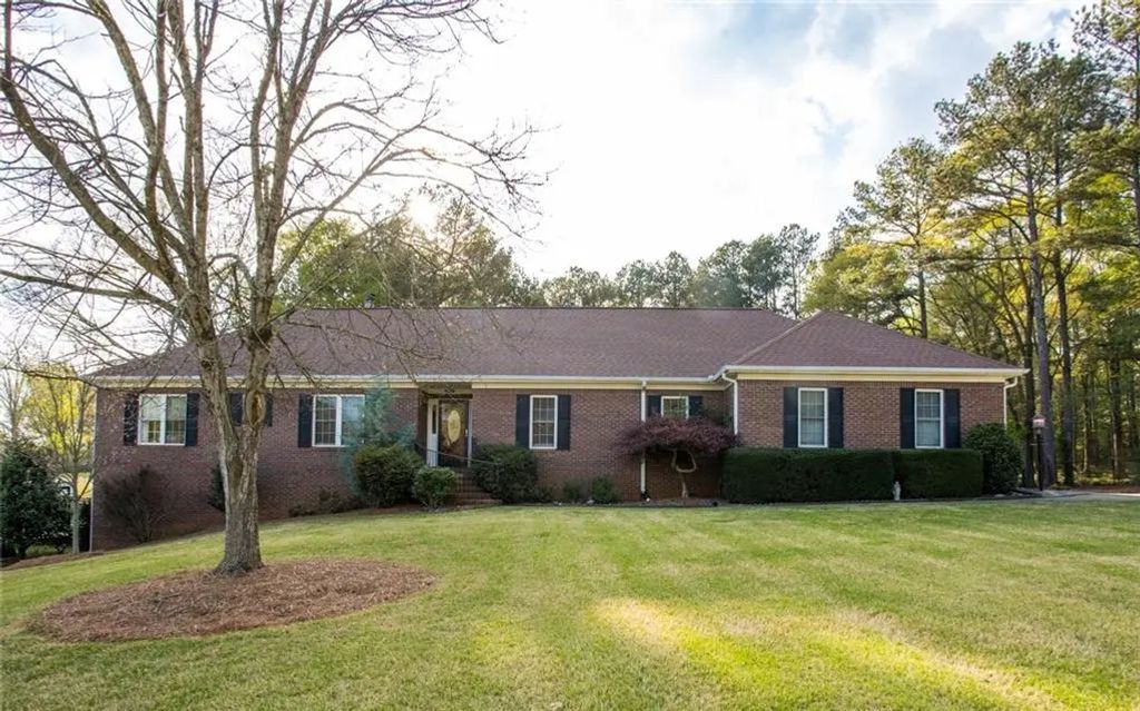 4450 Bay Creek Road, Loganville