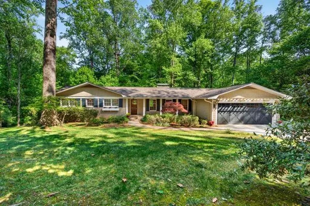 2070 Clay Drive Ne, Sandy Springs