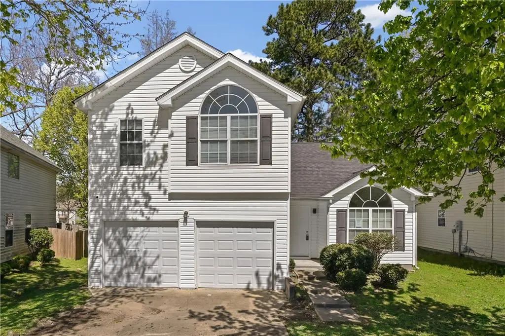 2816 Two Lakes Circle, South Fulton