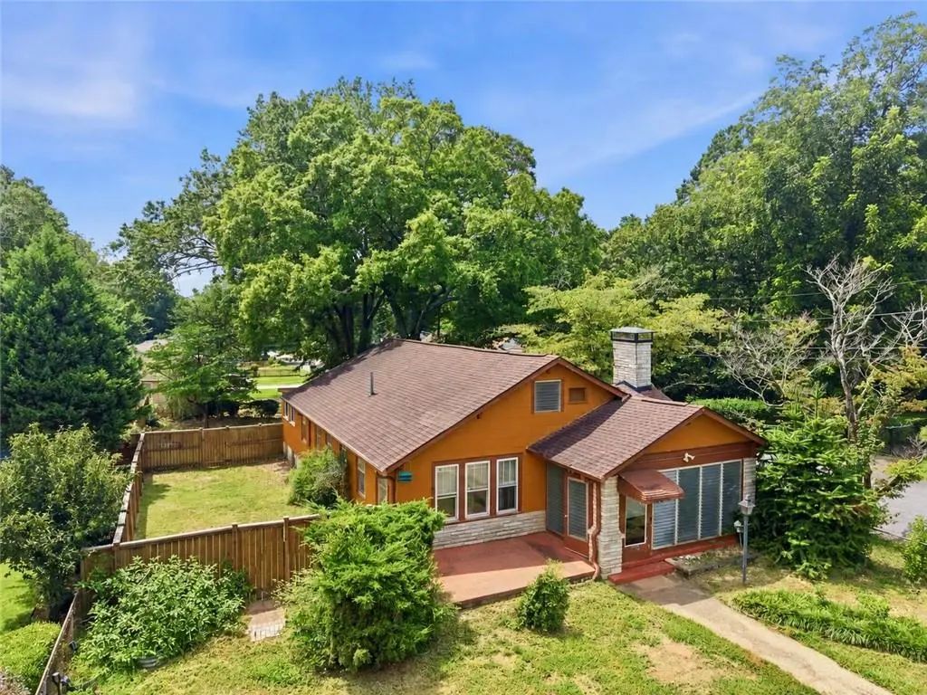 1012 Sw Birch Street Sw, Atlanta