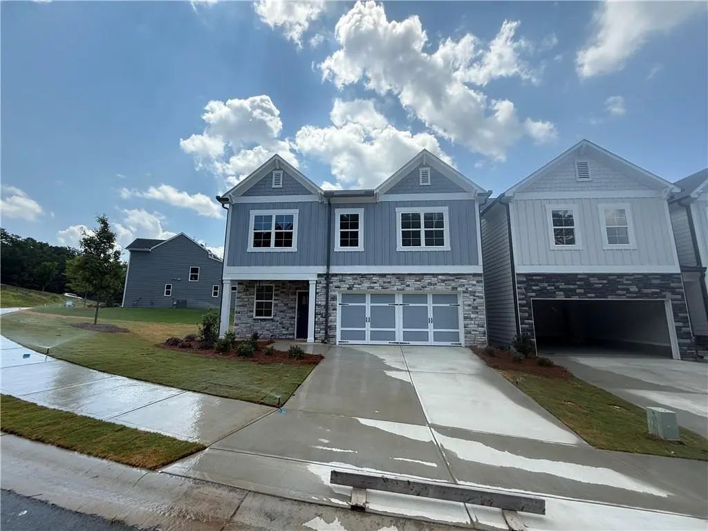352 Lakeside Court, Canton