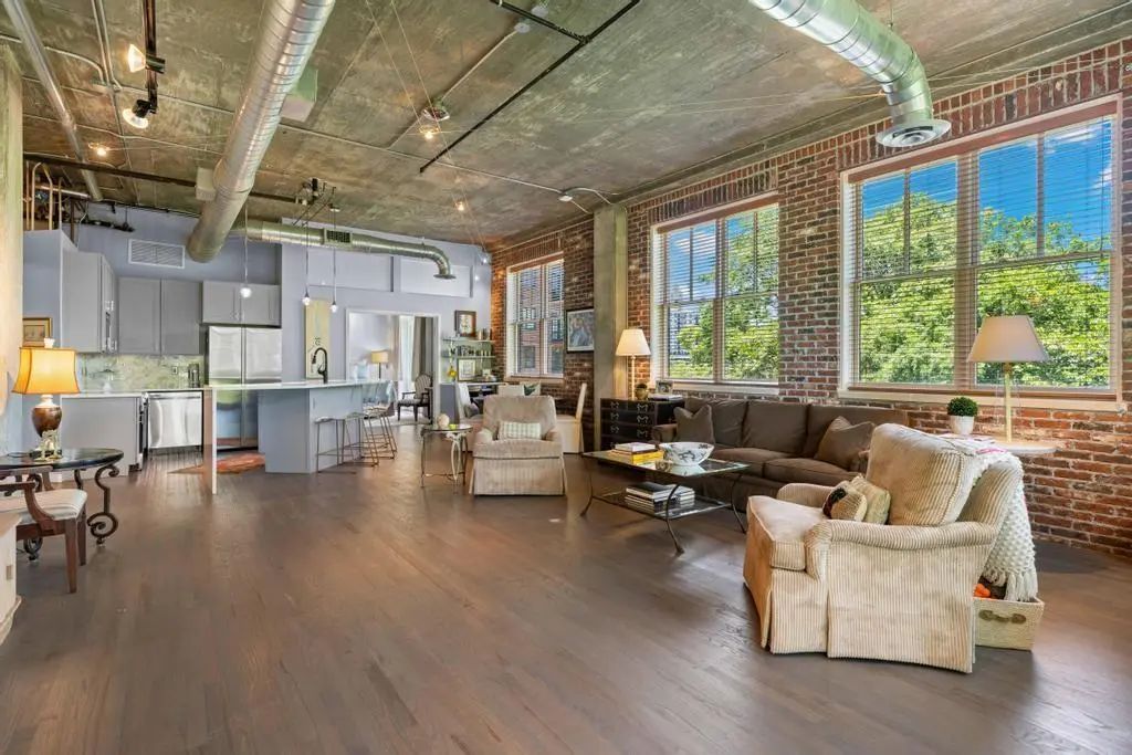Unit 604 - 3235 Roswell Road Ne, Atlanta