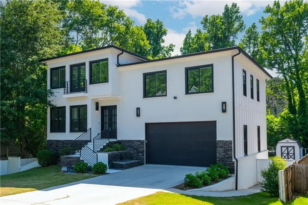 2804 Skyland Drive, Brookhaven