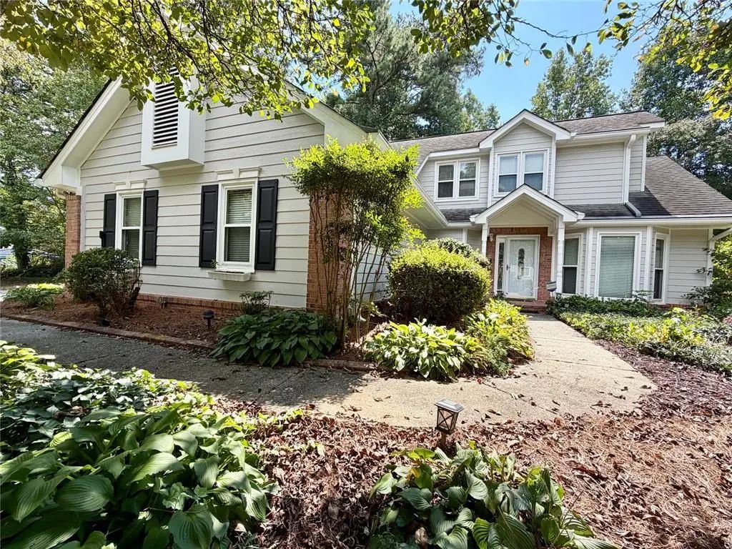 3240 Country Walk Drive, Powder Springs