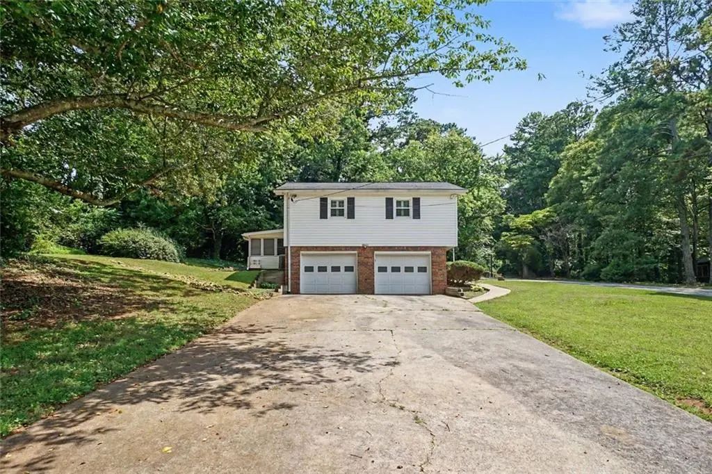 1272 Oakwoods Drive, Woodstock
