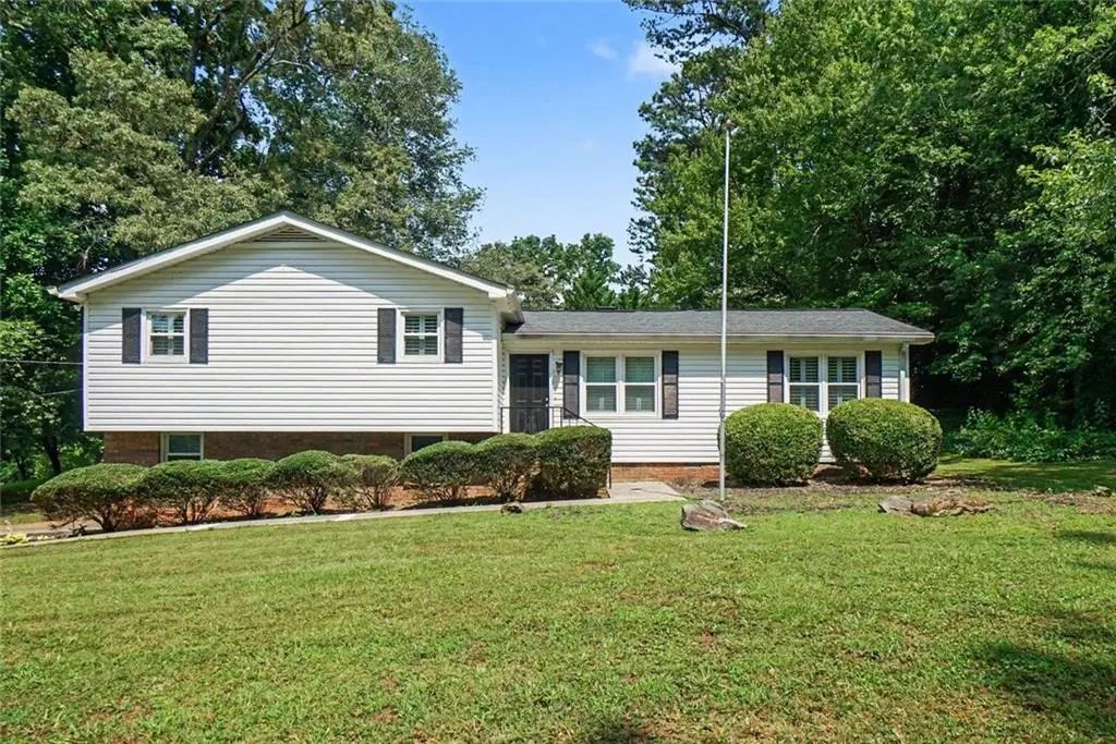 1272 Oakwoods Drive, Woodstock