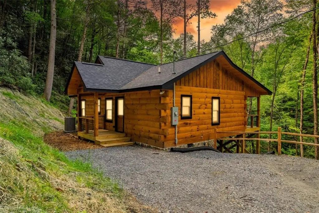 122 Laurel Creek Trail, Blue Ridge
