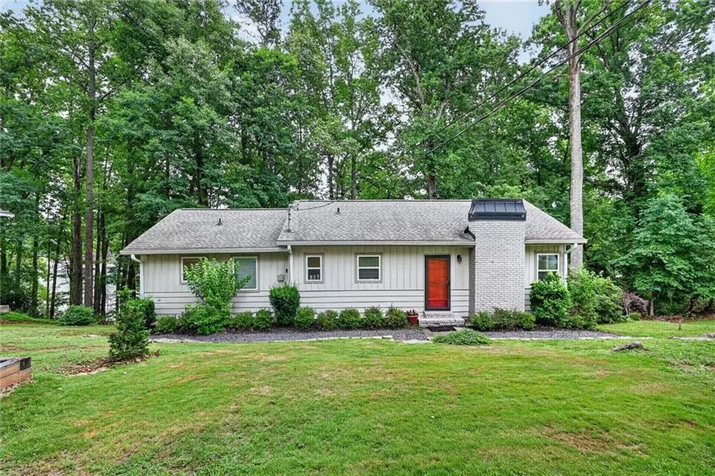 6321 Lakeview Drive, Buford