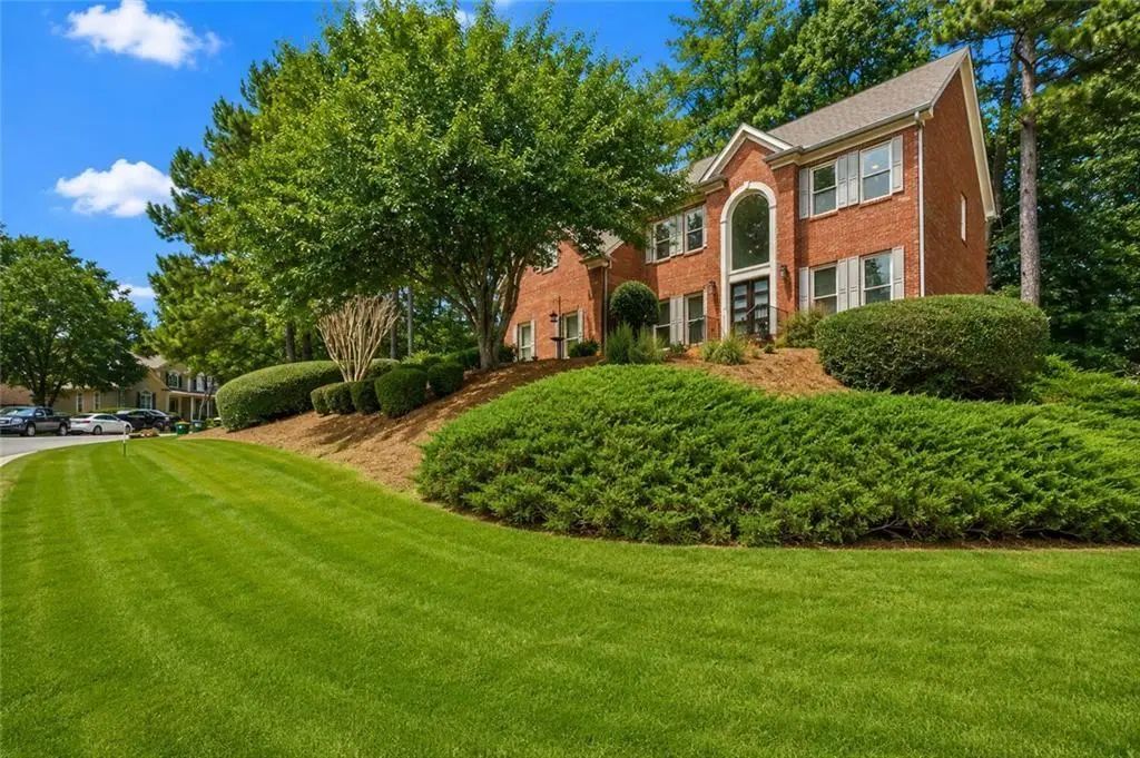 600 Sweet Stream Trace, Johns Creek