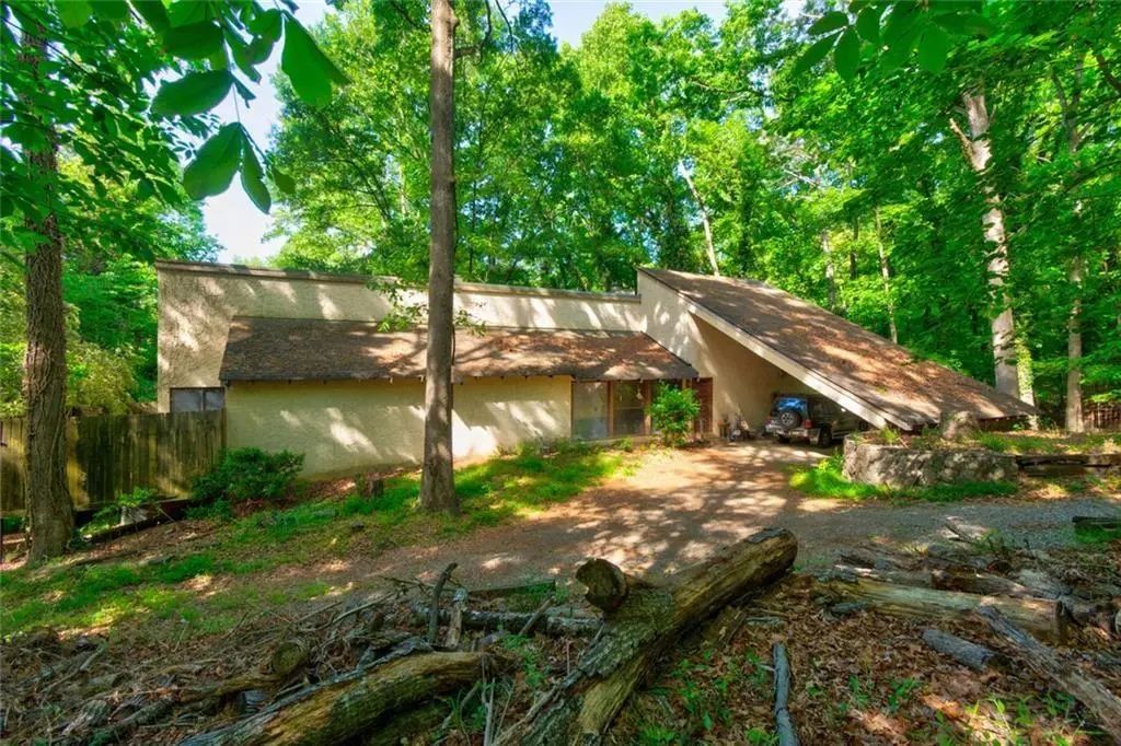 1265 Summit Road, Milton