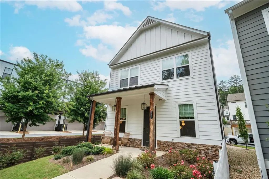 645 Everett Lane, Woodstock