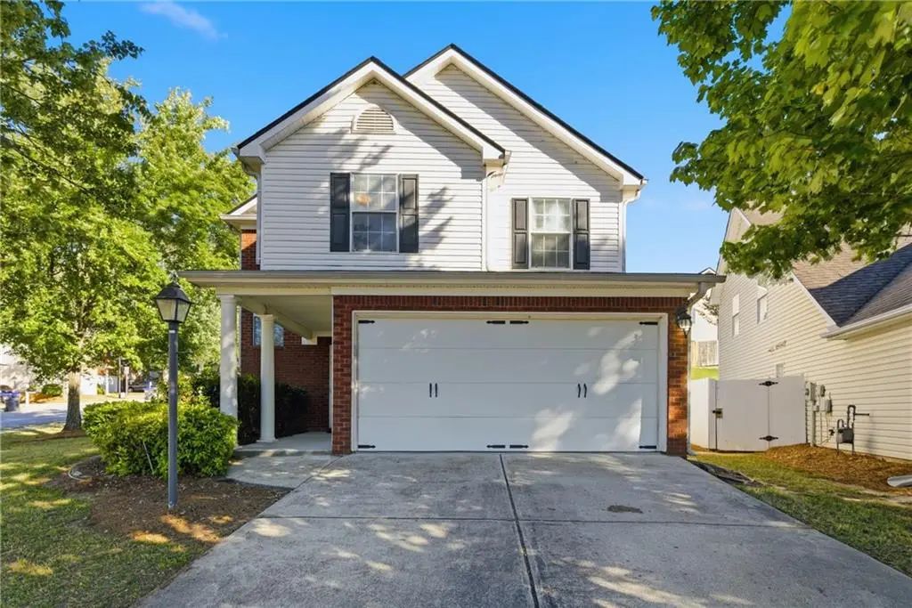 702 River Hill Dr, Lawrenceville
