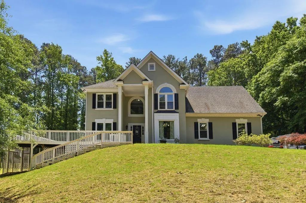 2487 Windchase Court, Buford