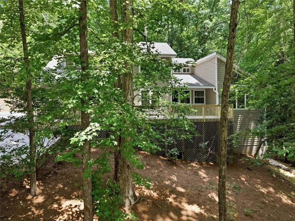 9210 Martin Road, Roswell