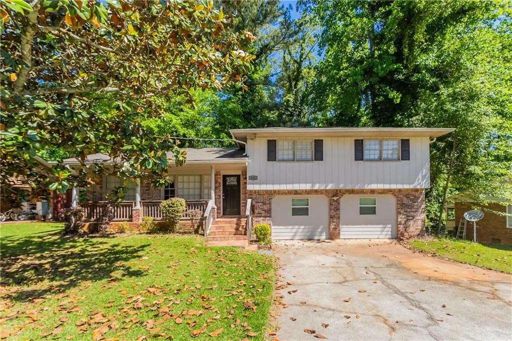 802 San Miguel Drive, Stone Mountain