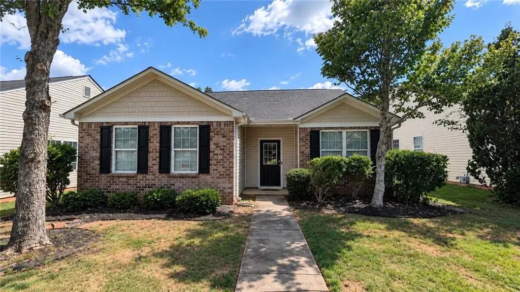 1269 Winwood Drive, Mcdonough
