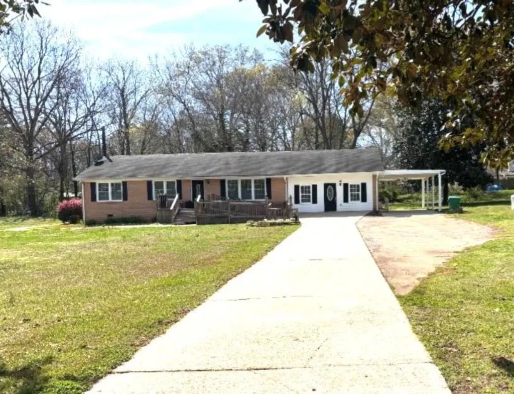 8795 Maysville Road, Maysville