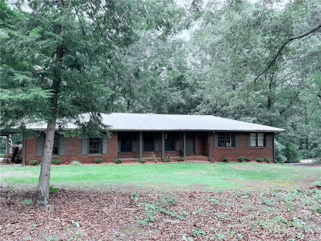 6762 Mason Creek Road, Douglasville