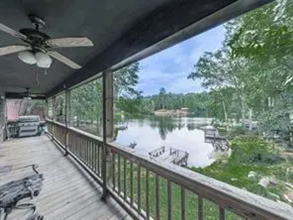 688 Twin Mountain Lake Drive, Talking Rock